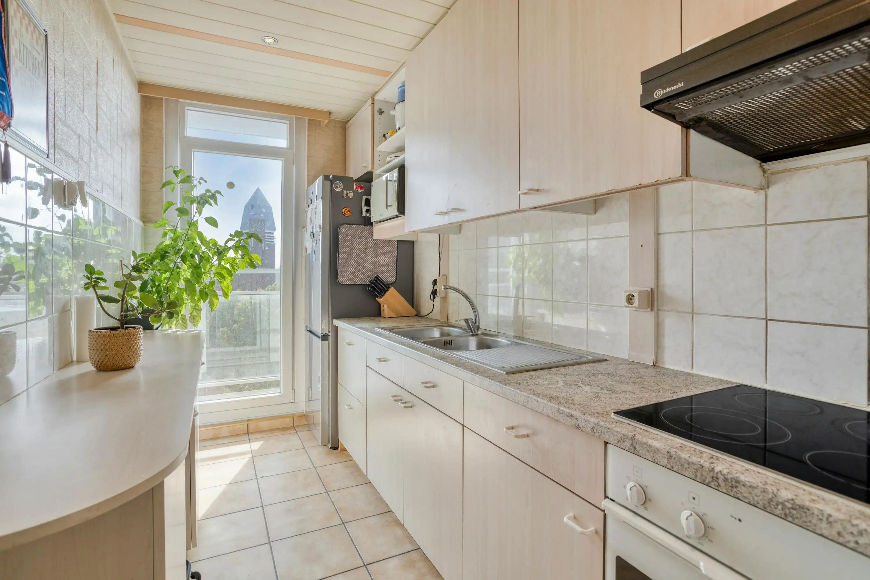 Instapklaar 2-slaapkamerappartement te koop in Berchem foto 7