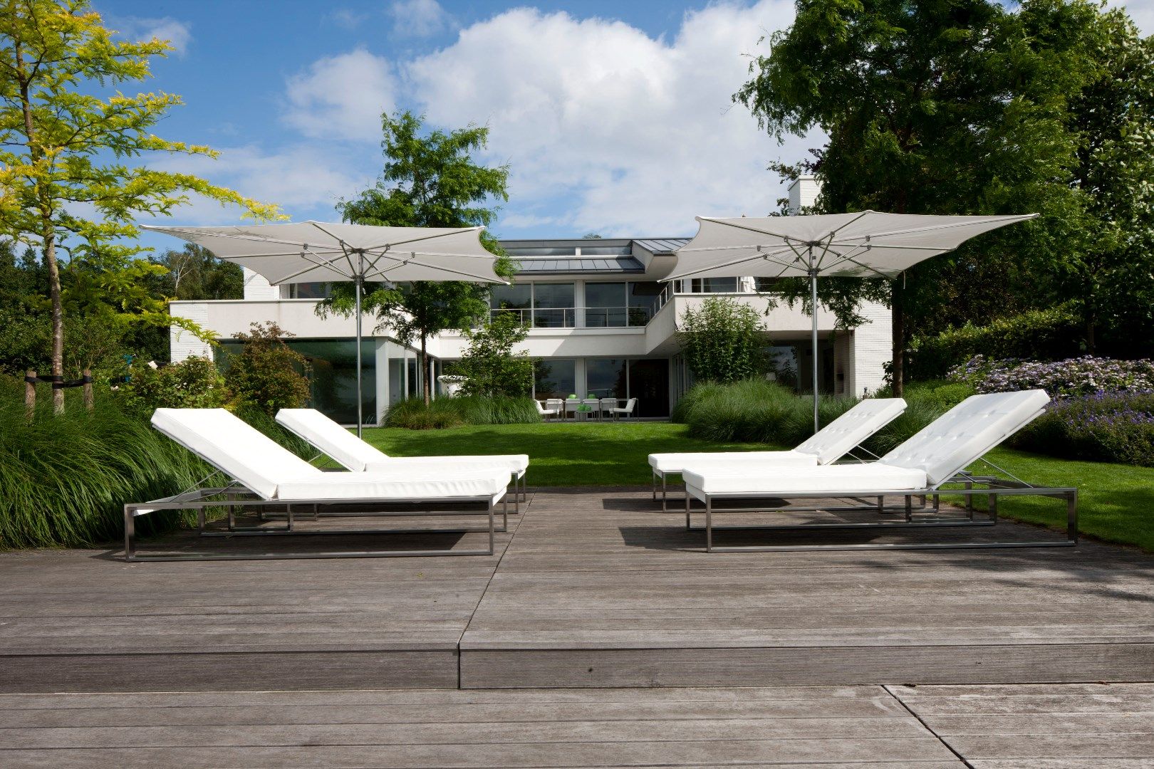 Unieke eigendom aan het exclusieve privé meer Miramar te Mol / Dessel ! foto 2
