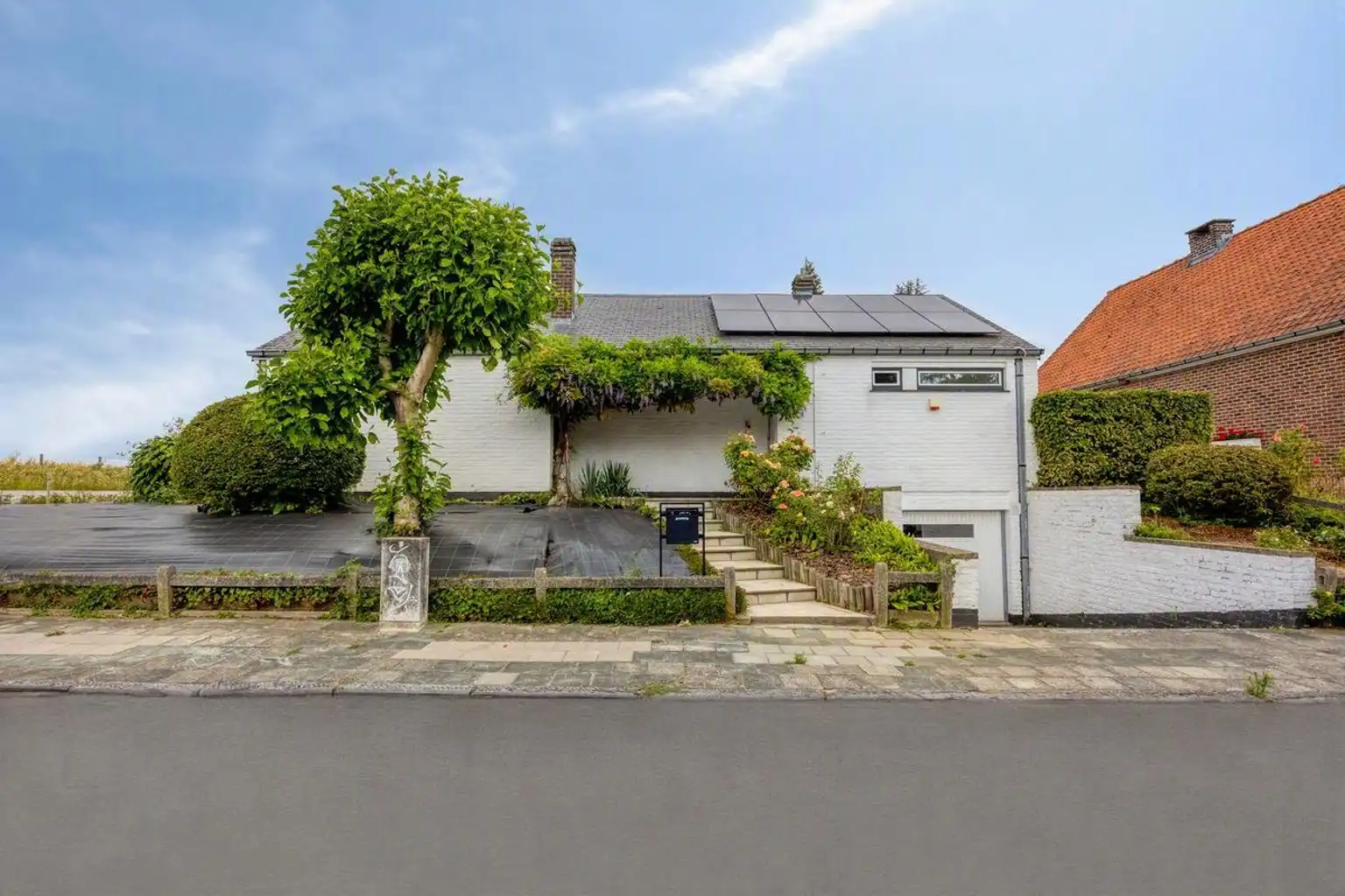 Hoofdfoto van de publicatie: Instapklare charmante bungalow 