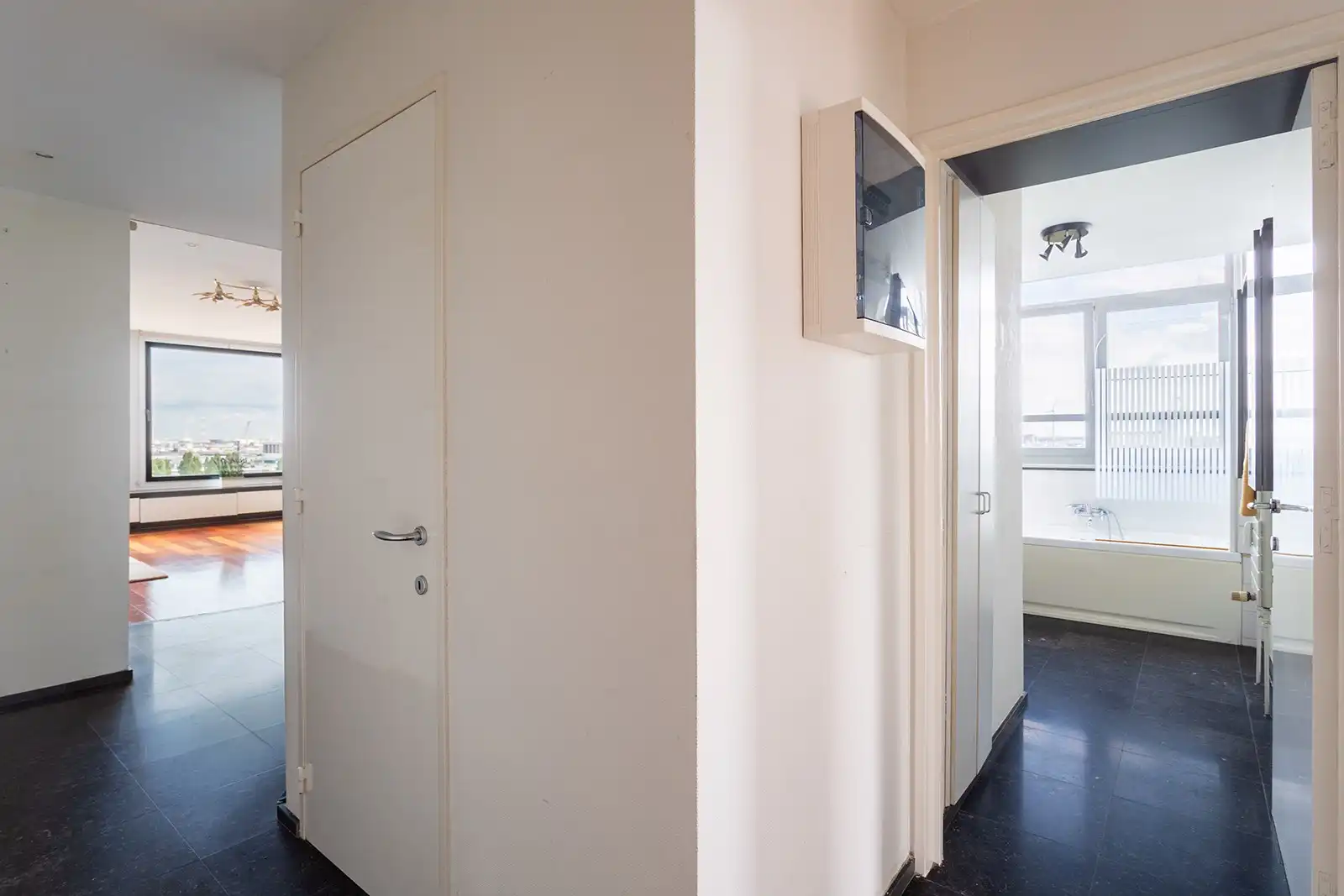 Lichtrijk 2-slaapkamerappartement met ruim terras en panoramisch uitzicht foto 26