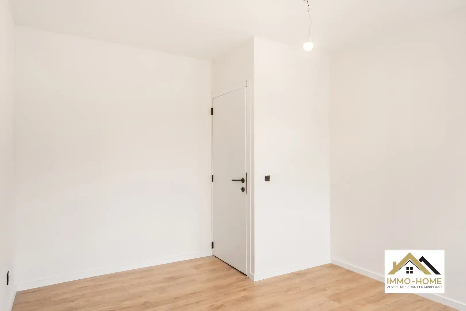 Gerenoveerde woning op topligging foto 15