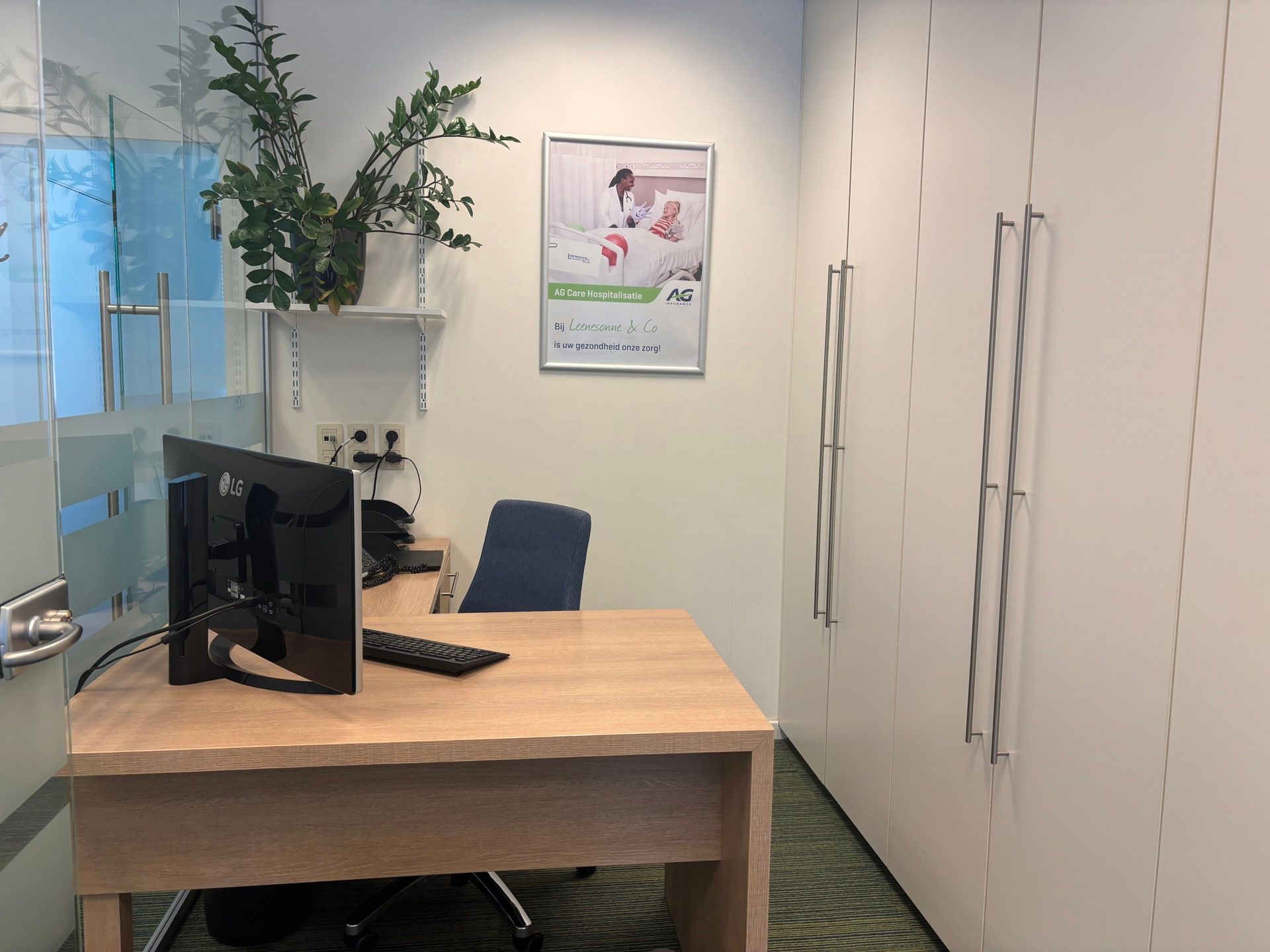ERONDEGEM - Kantoor op toplocatie foto 5