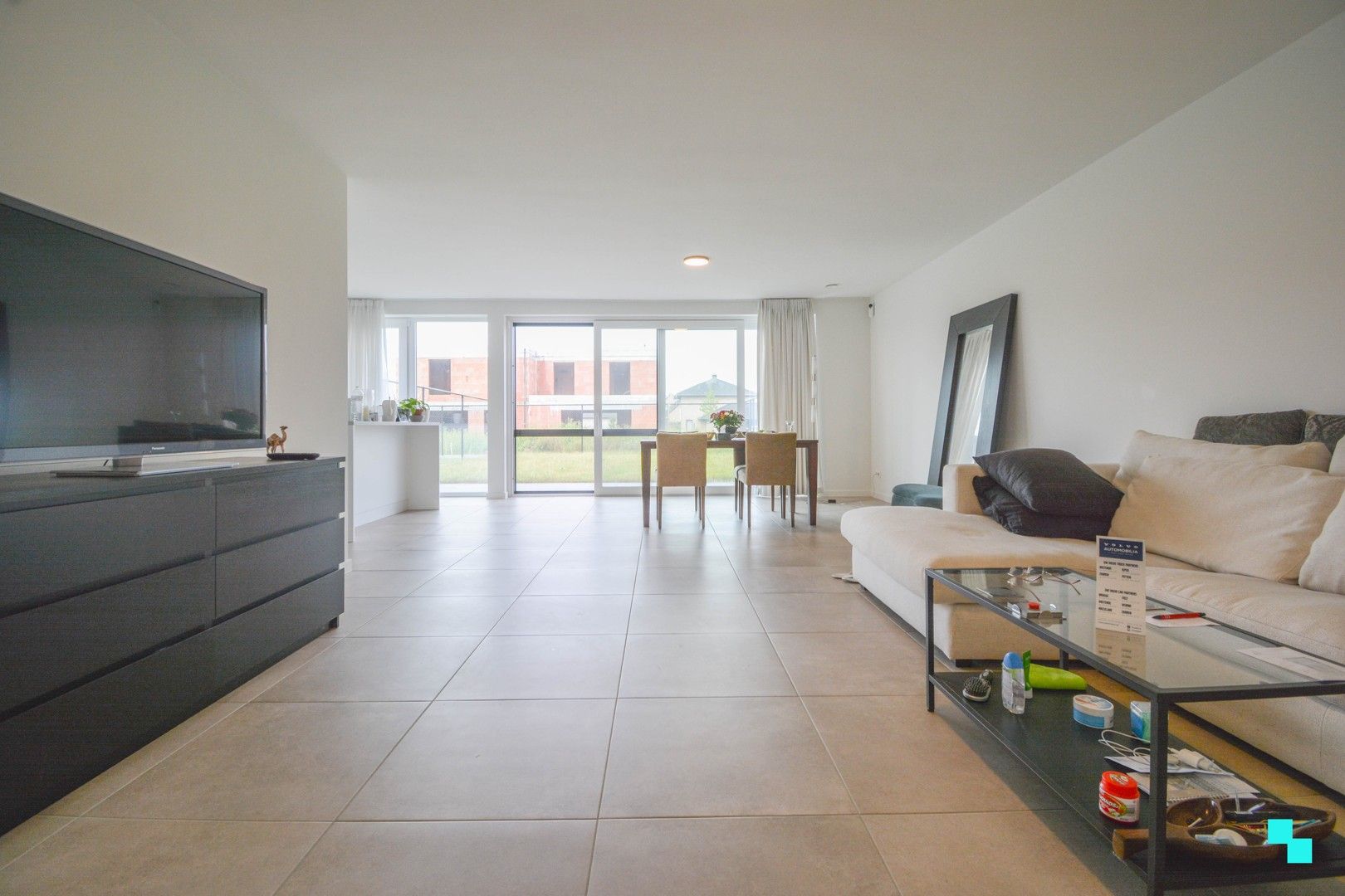 Nieuwbouwwoning met vier slaapkamers te Roeselare foto 2