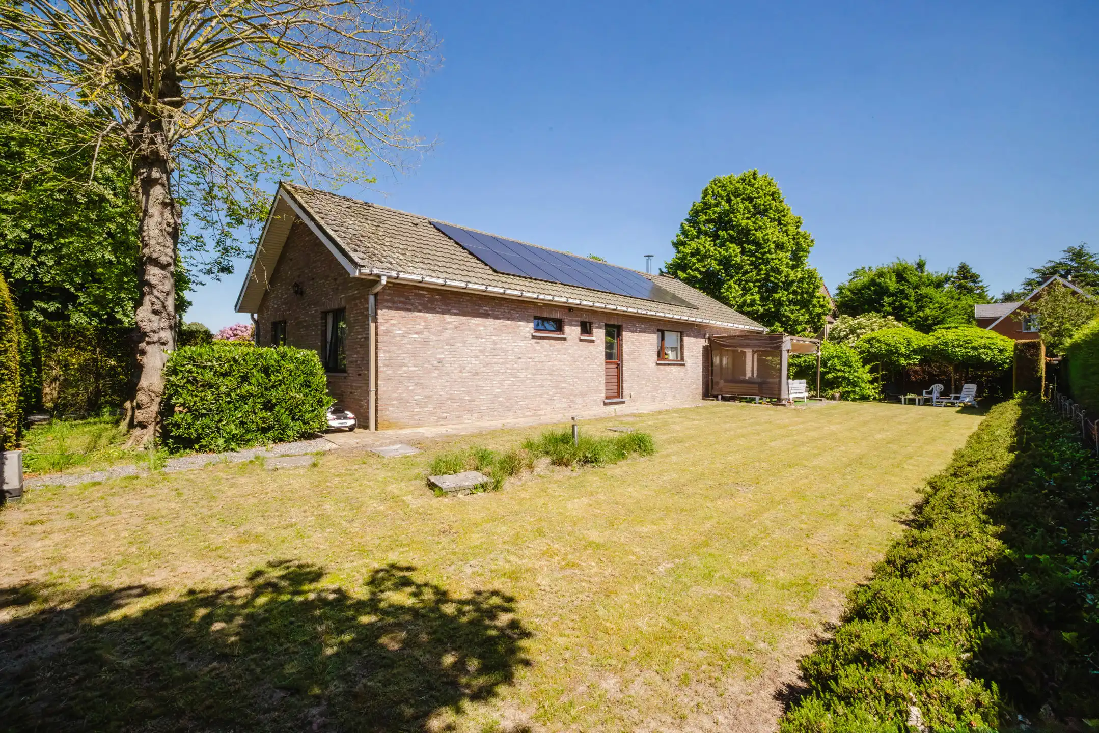 Rustig gelegen woning met 4 slaapkamers en tuin te Drongen  foto 4