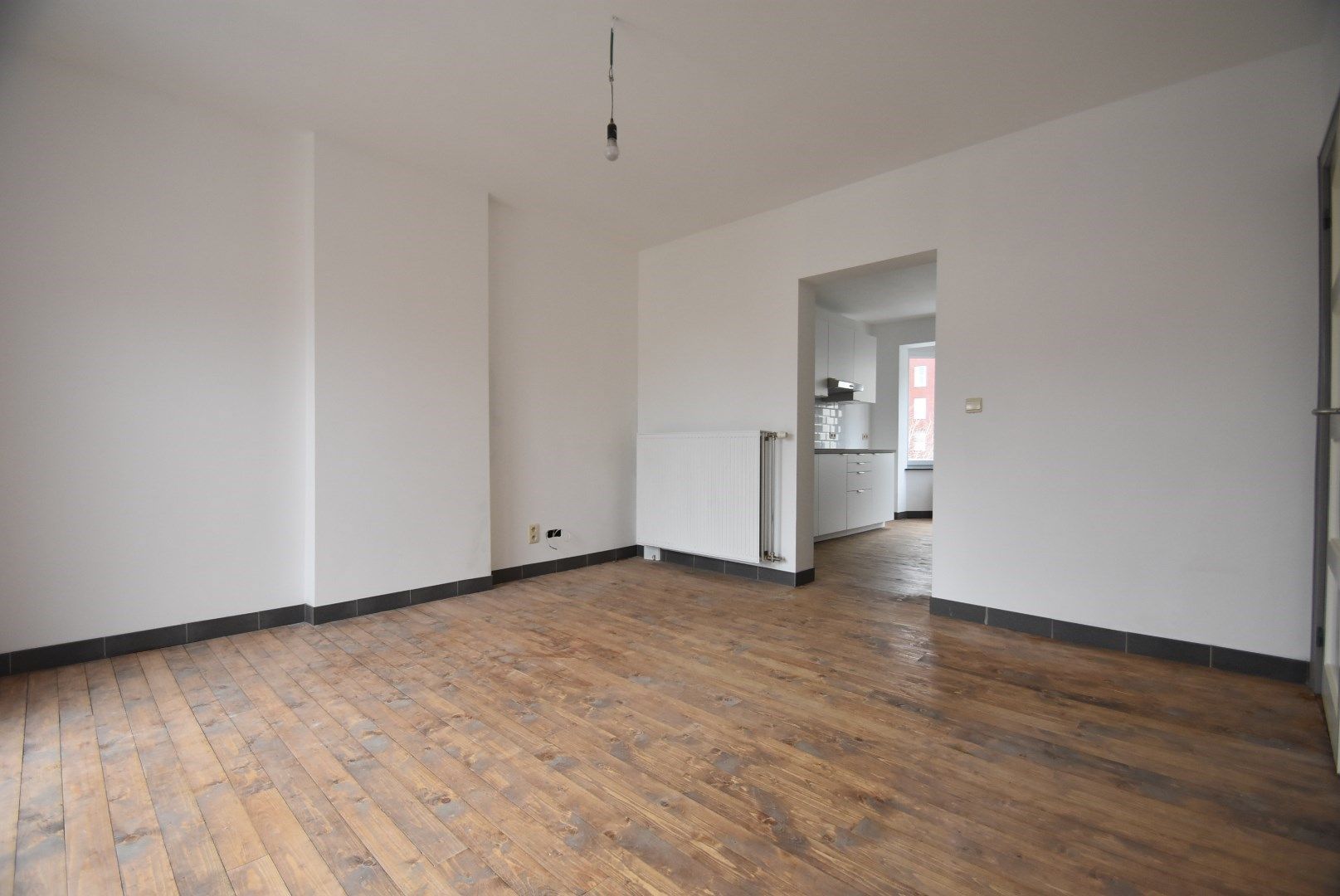 Netjes gerenoveerde duplex met twee slaapkamers en terras op mooie locatie in het centrum van Tongeren - GEEN BIJKOMENDE GEM. ONKOSTEN foto 2