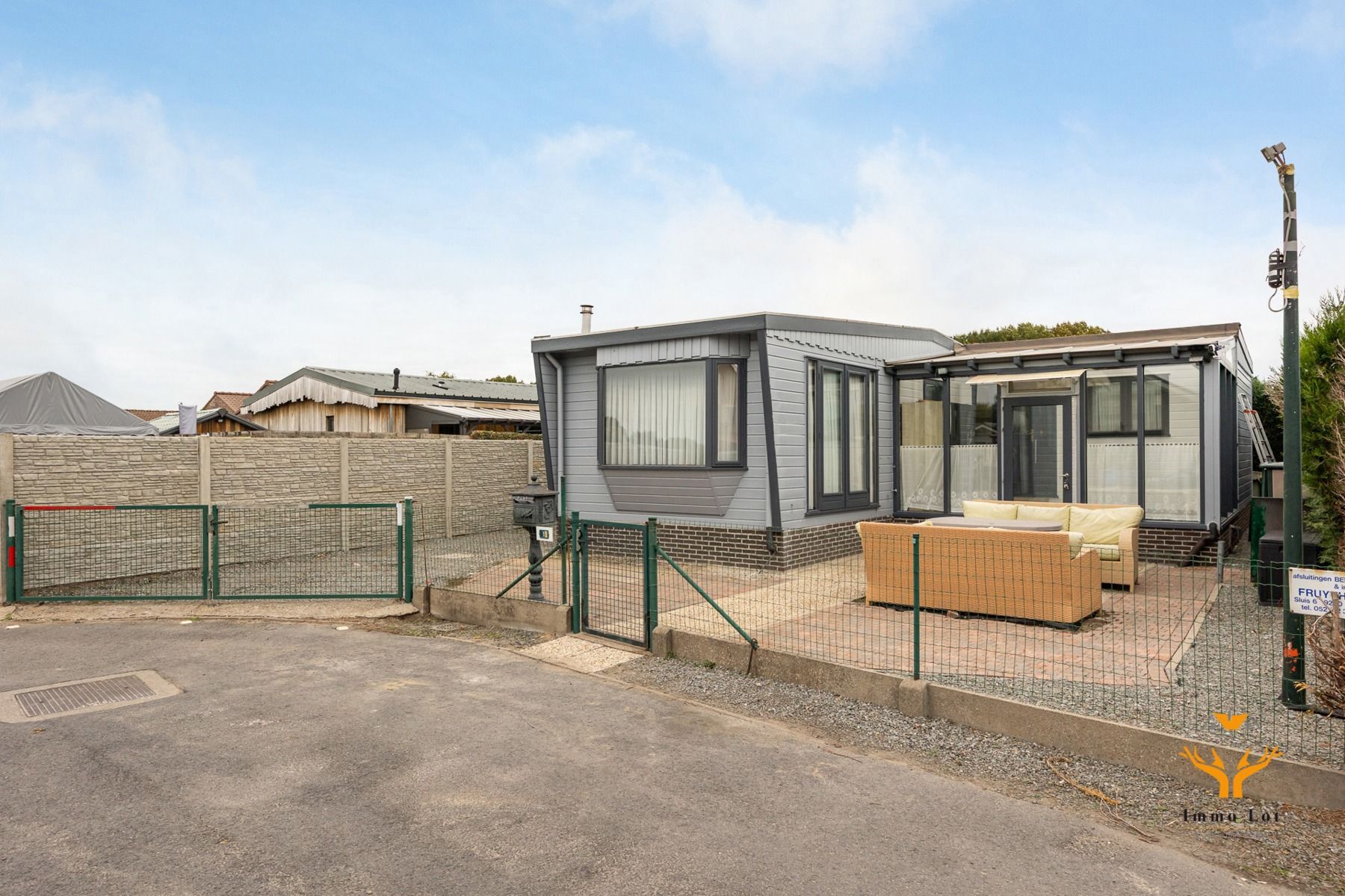 Hoofdfoto van de publicatie: Instapklare bungalow nabij Donkmeer