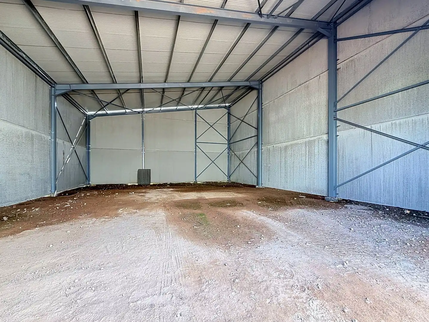 Loods D te huur – 241,20 m² KMO-zone Ardopoort te Roeselare foto 2