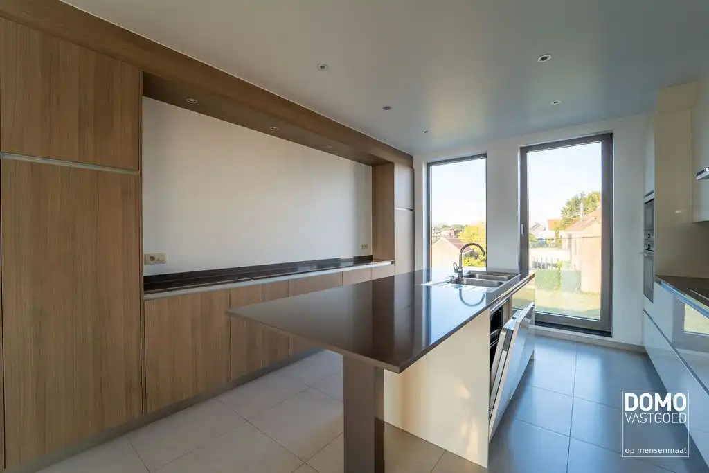 LUXE PENTHOUSE APPARTEMENT MET 2 TERASSEN, LIFT EN ONDERGRONDSE AUTOSTANDPLAATS IN HASSELT. foto 6