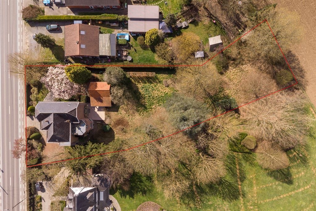 Unieke herenwoning met veel potentieel foto 4