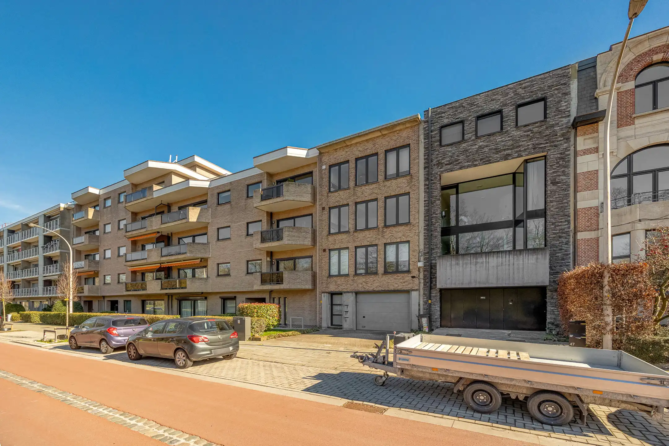 Uniek opbrengsteigendom op top locatie (3 app + 3 parkings) foto 35