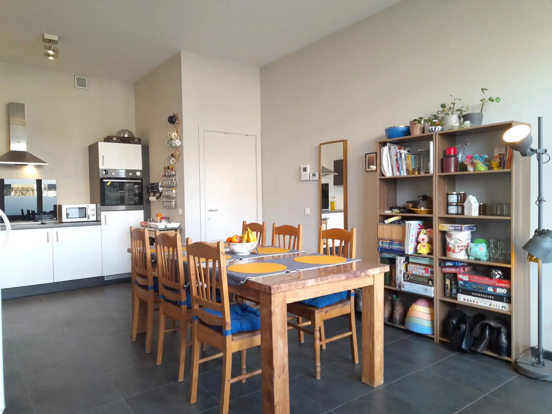 Gelijkvloers appartement met 2-slaapkamers en eigen tuintje foto 5