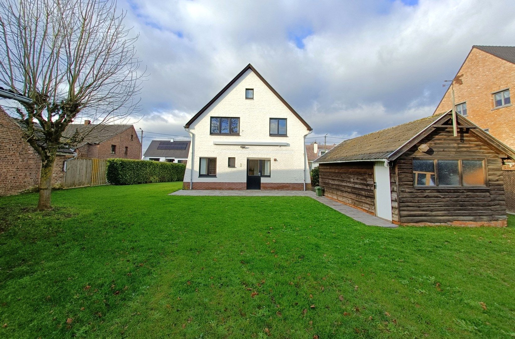 RUIME VRIJSTAANDE WONING MET TUIN EN GARAGE foto 2