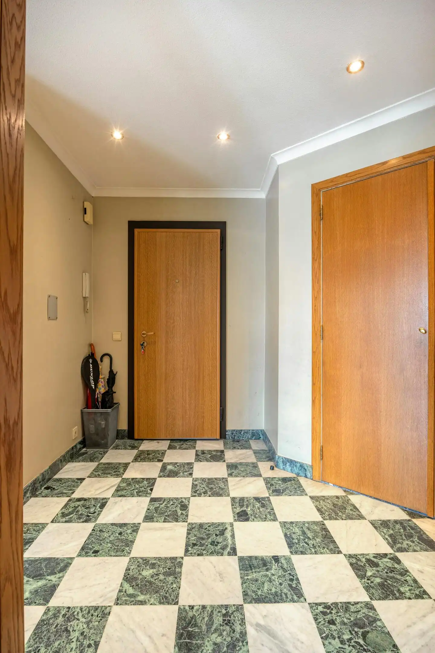 Ruim appartement te koop in centrum Antwerpen. foto 8