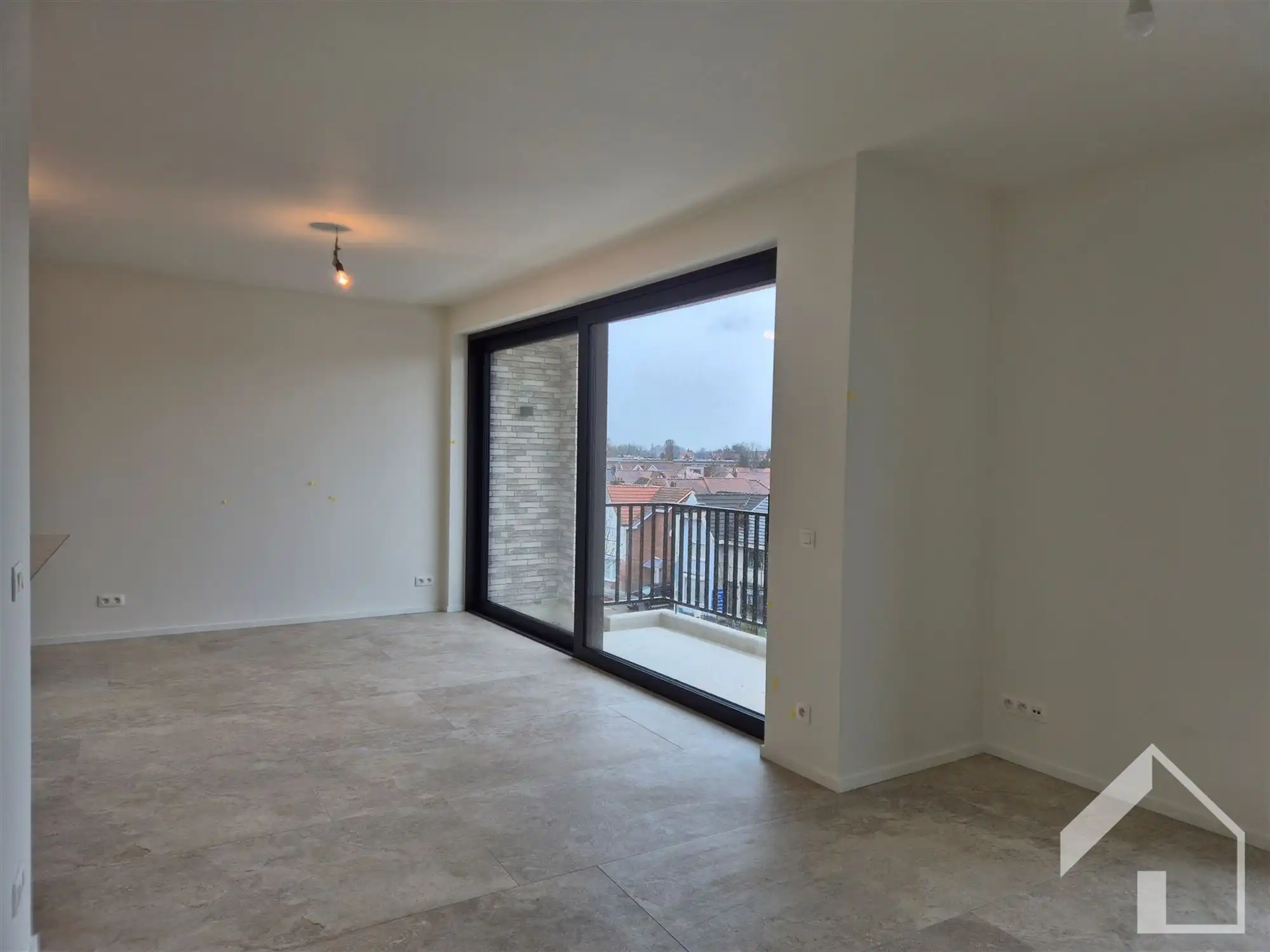 Nieuwbouw appartement op de 3de verdieping met 1 slaapkamer, terras en lift.   foto 9