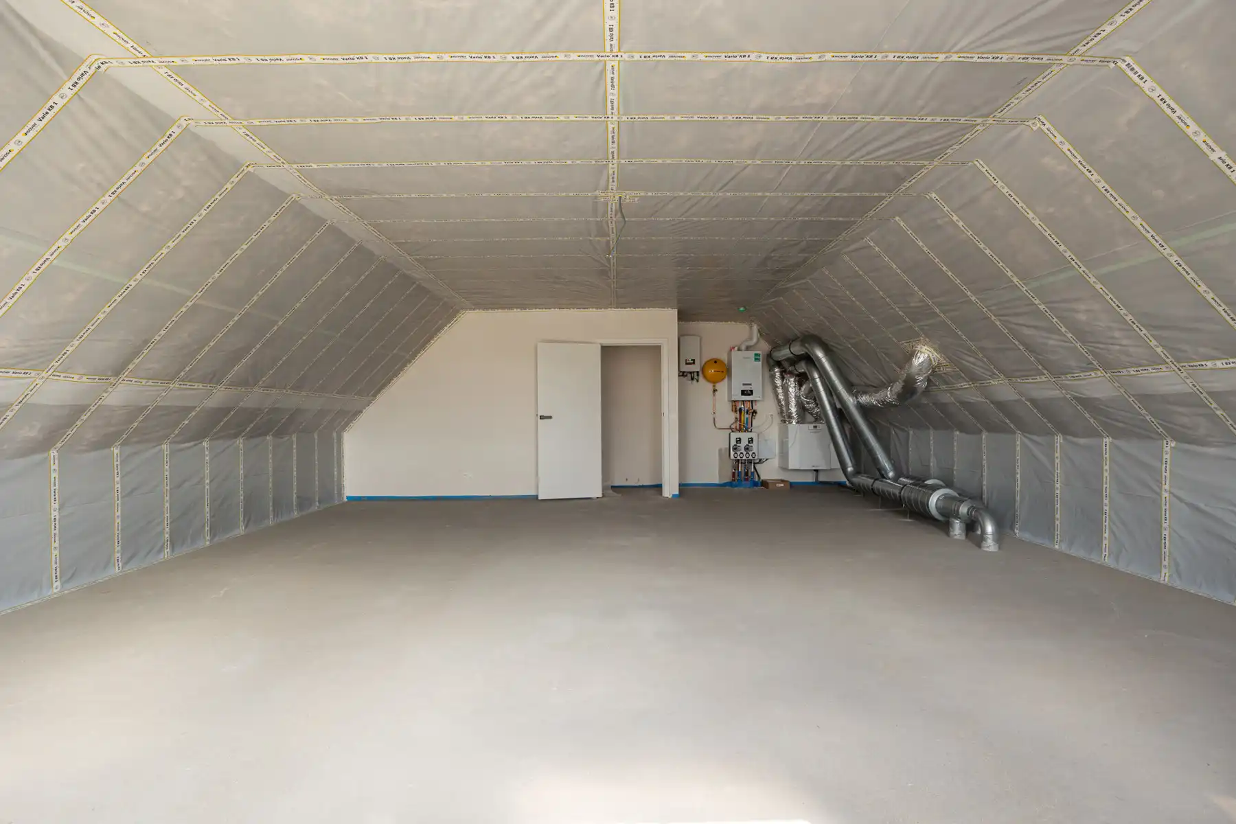 Ruime gezinswoning (ca 245 m²) met 3 slaapkamers op perceel van ca. 330 m². foto 15