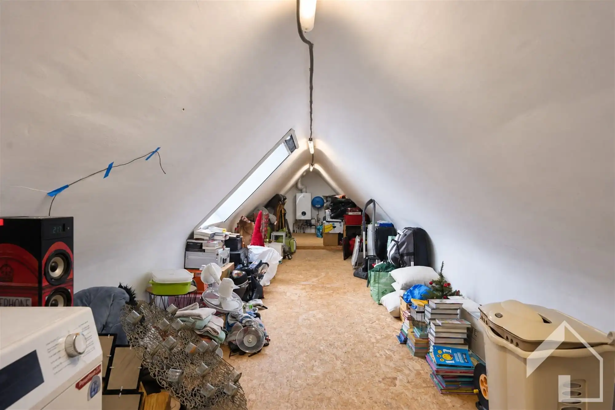 Ruim dakappartement met groot terras en staanplaats foto 16