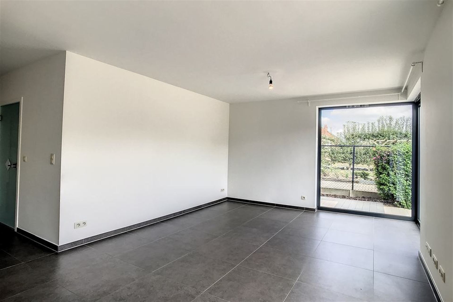 Moderne Halfopen Bebouwing met 5 Slaapkamers  foto 6