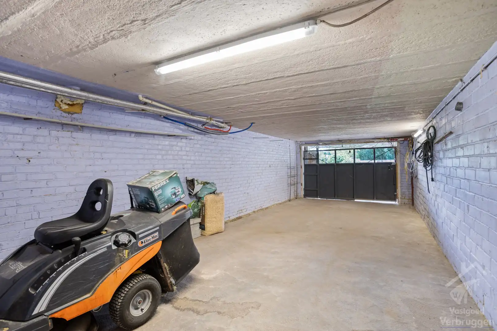Volledig onderkelderde bungalow te koop op groot perceel foto 17