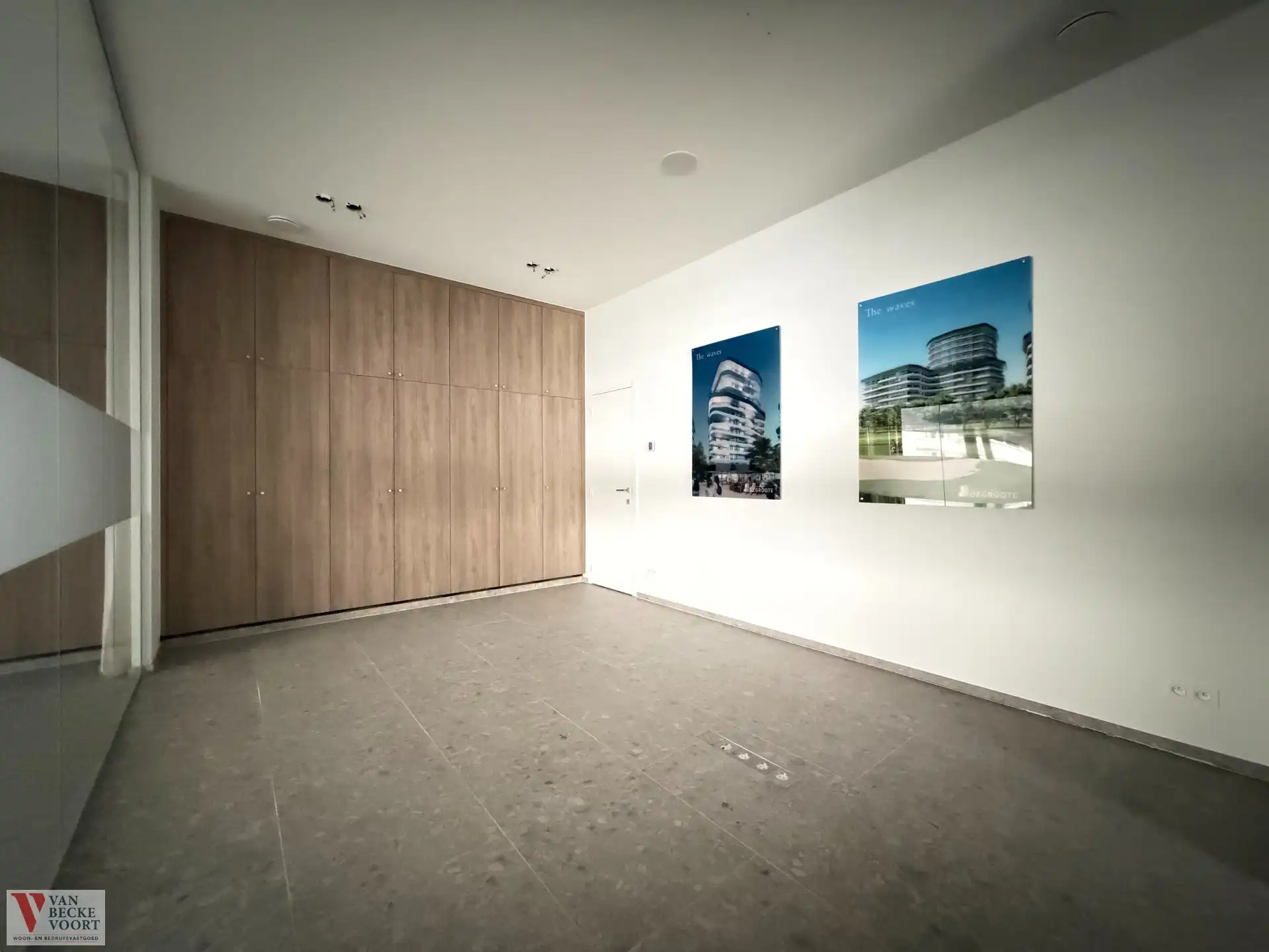 Handelsgelijkvloers 130m² foto 8