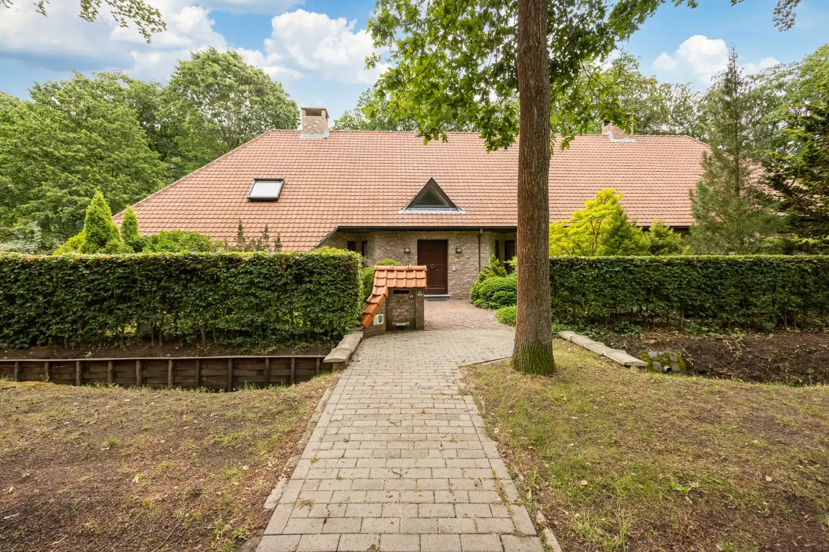 Exclusieve villa met gelijkvloerse master suite, prachtige tuin en uitzonderlijk wooncomfort foto 4