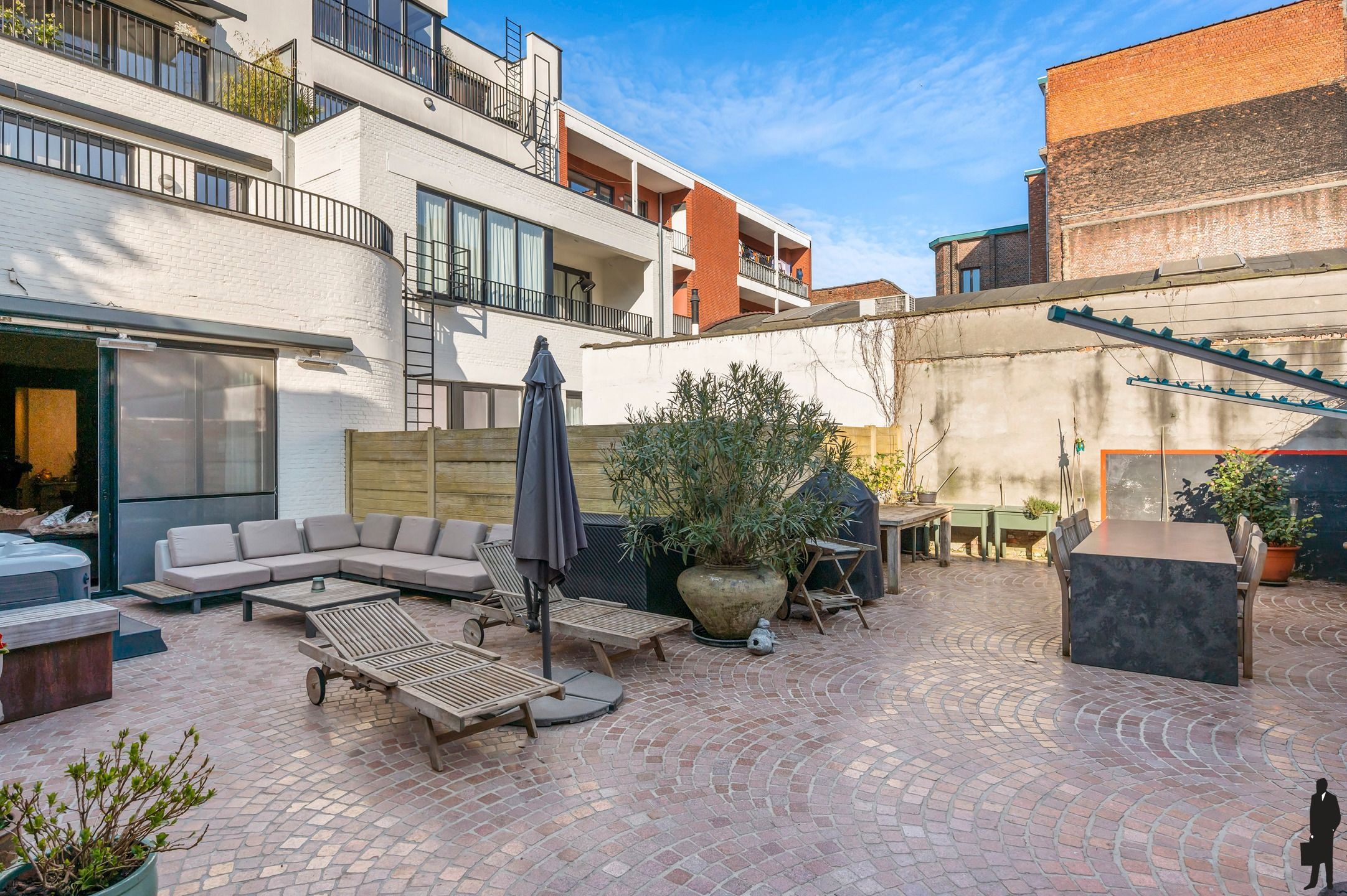 Exclusief gelijkvloers appartement met hoogwaardige afwerking en unieke stadstuin (230m²) foto 31