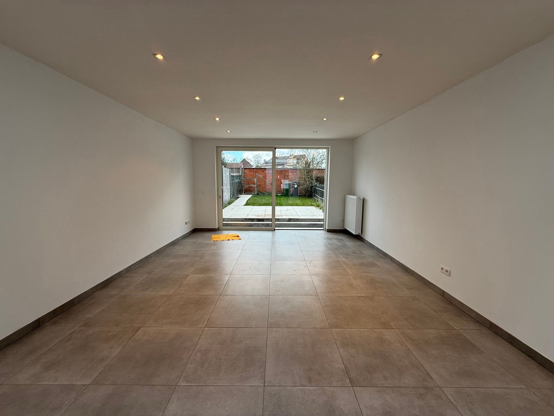 ERPE - MERE - Gerenoveerde rijwoning met tuin. foto 2