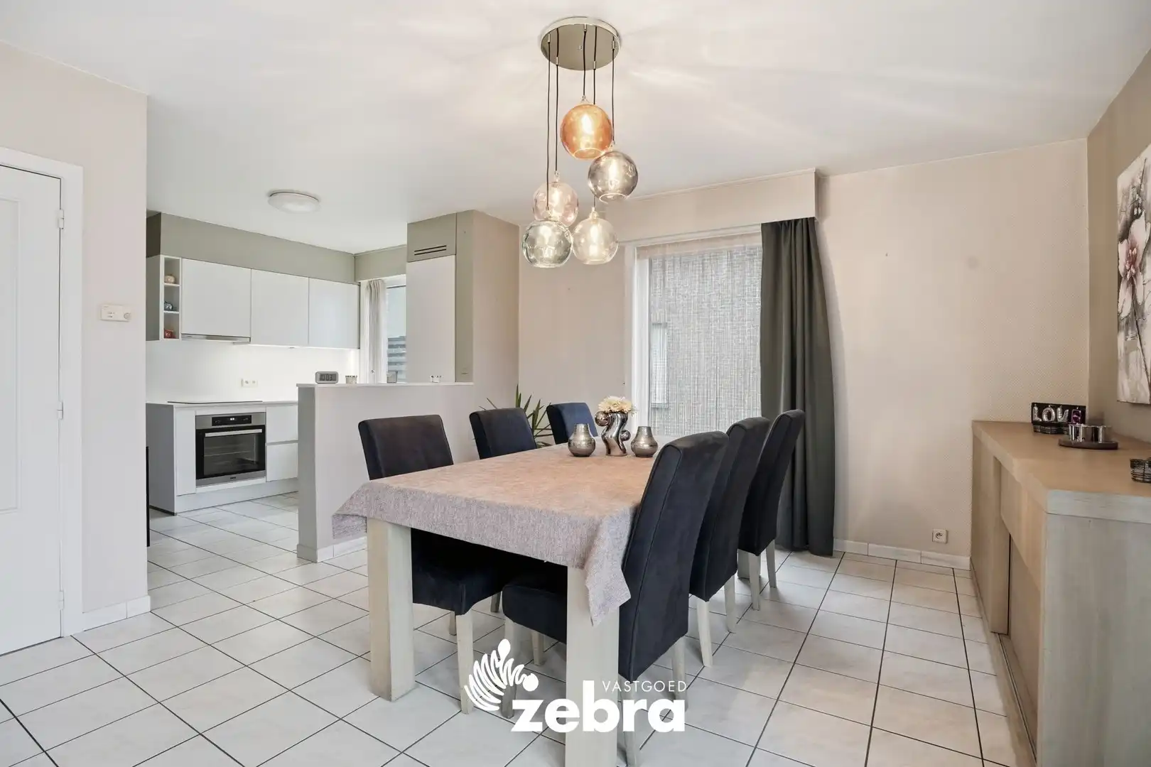 Instapklaar gelijkvloers appartement met tuin van 116 m² en garage! foto 3