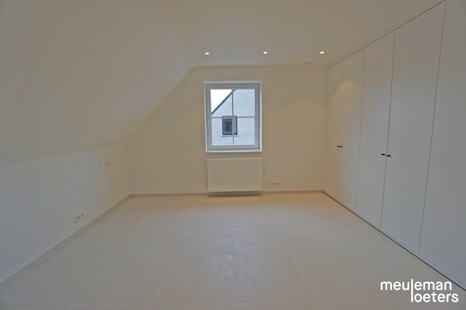 Ruime woning kwalitatief afgewerkt foto 8