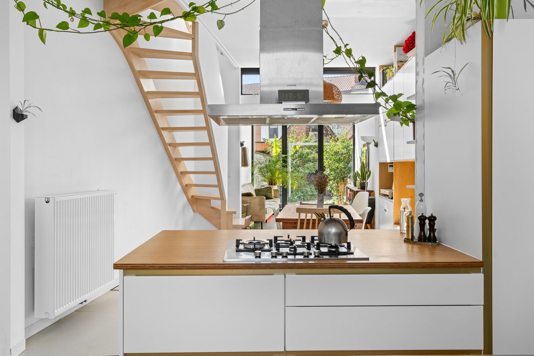 Knusse architectenwoning met garage te koop in Gentbrugge!  foto 8