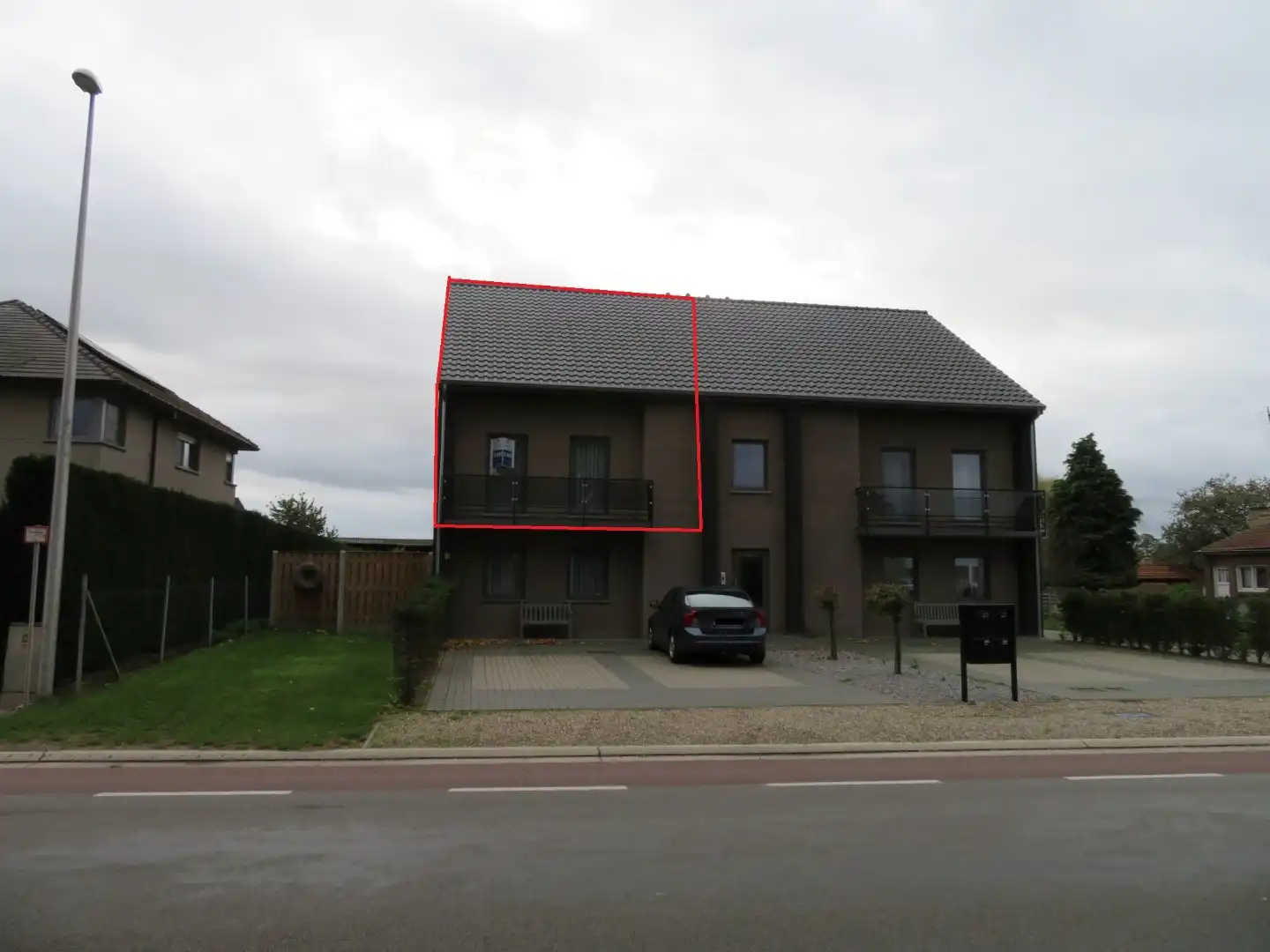 Recent appartement landelijk gelegen op de 1ste en 2de verdieping te Dilsen-Stokkem!  foto {{pictureIndex}}