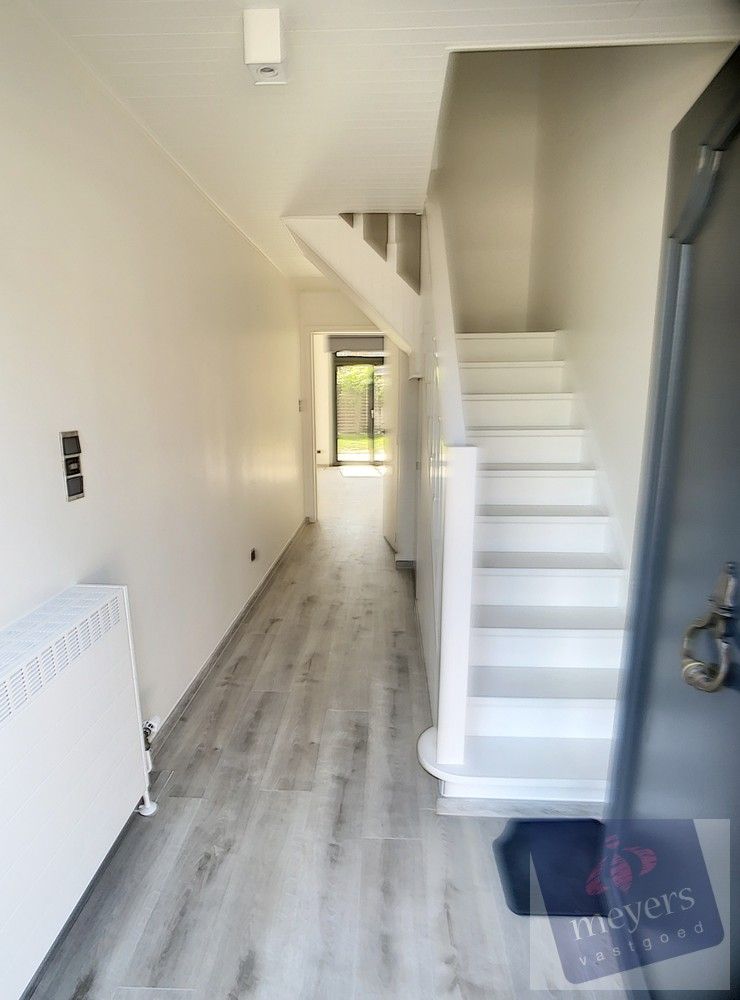 Te huur in Hasselt – Gezinswoning met tuin & garage in rustige woonwijk foto 2