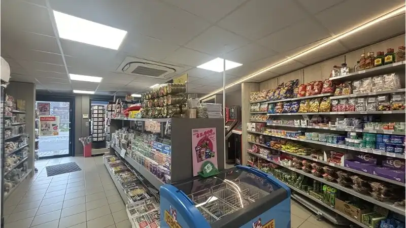 Overname Dagbladhandel met aanverwante artikelen in Assebroek Brugge foto 2