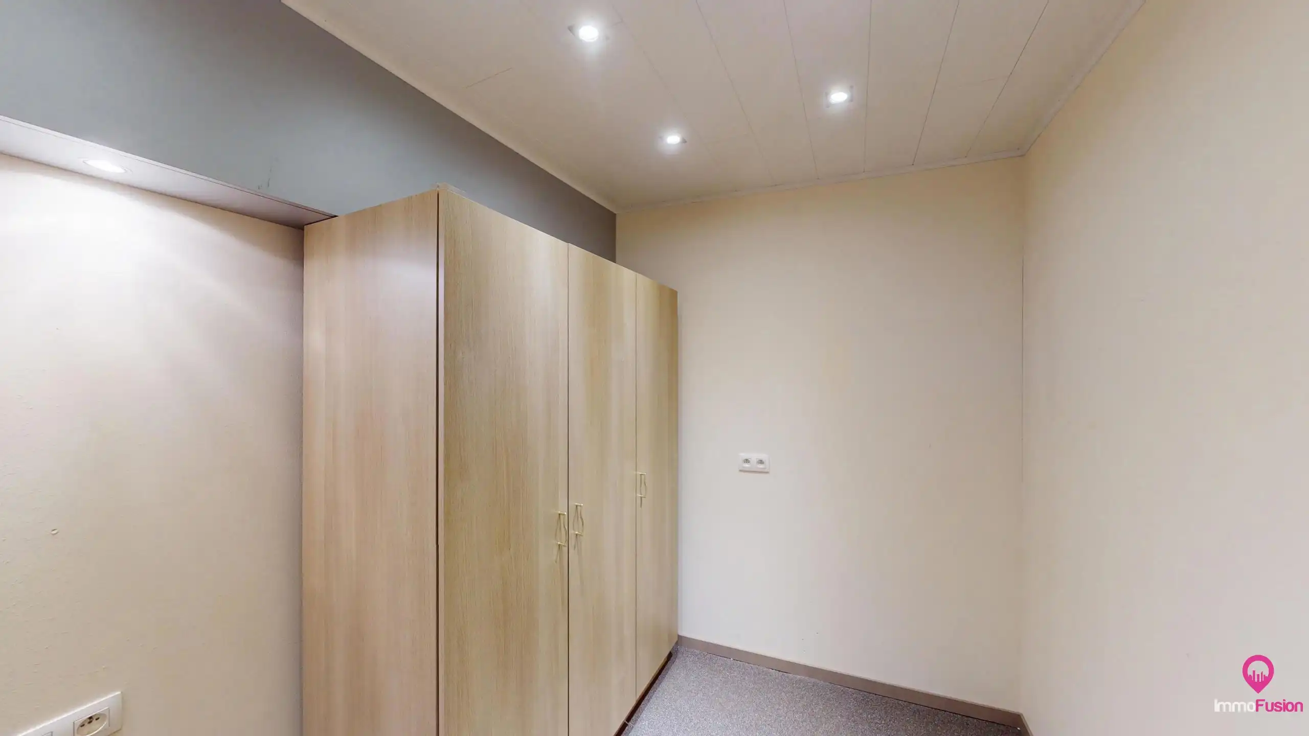 Strategisch gelegen woon-werkpand met ruime studio! foto 16