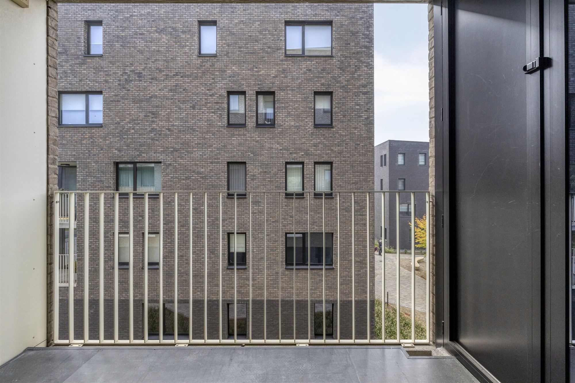 Instapklaar appartement met 2 terrassen foto 14