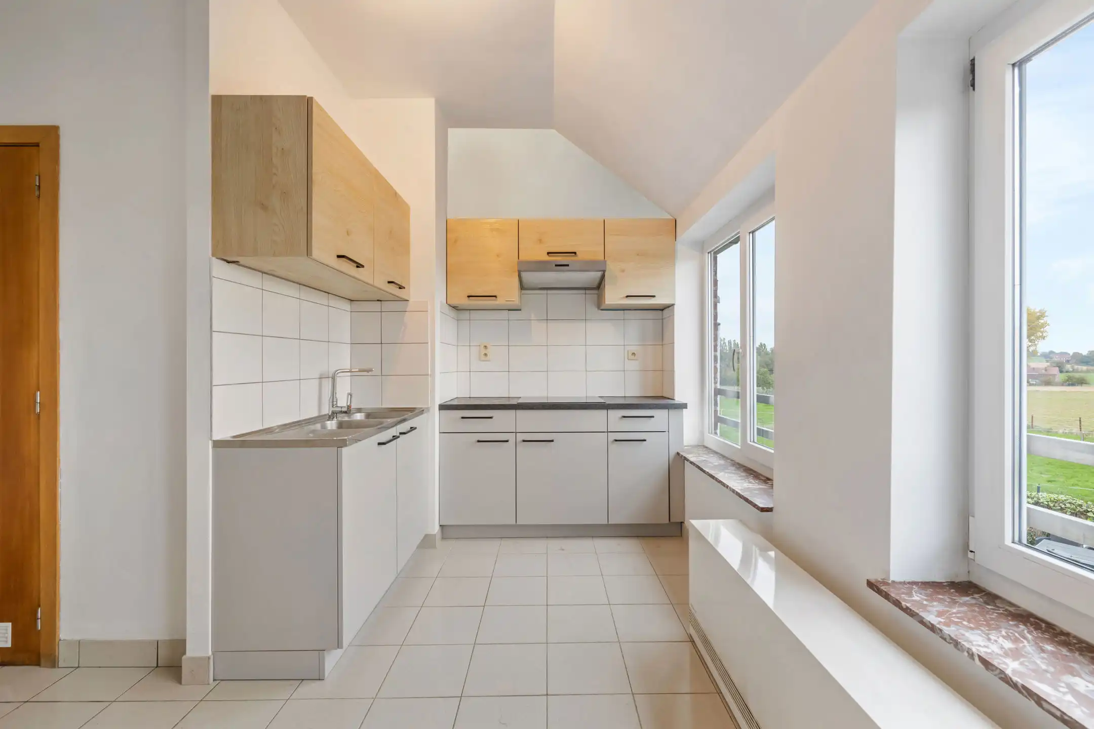 Gunstig gelegen woning 3 slpk met groot atelier/garage 63m² foto 12