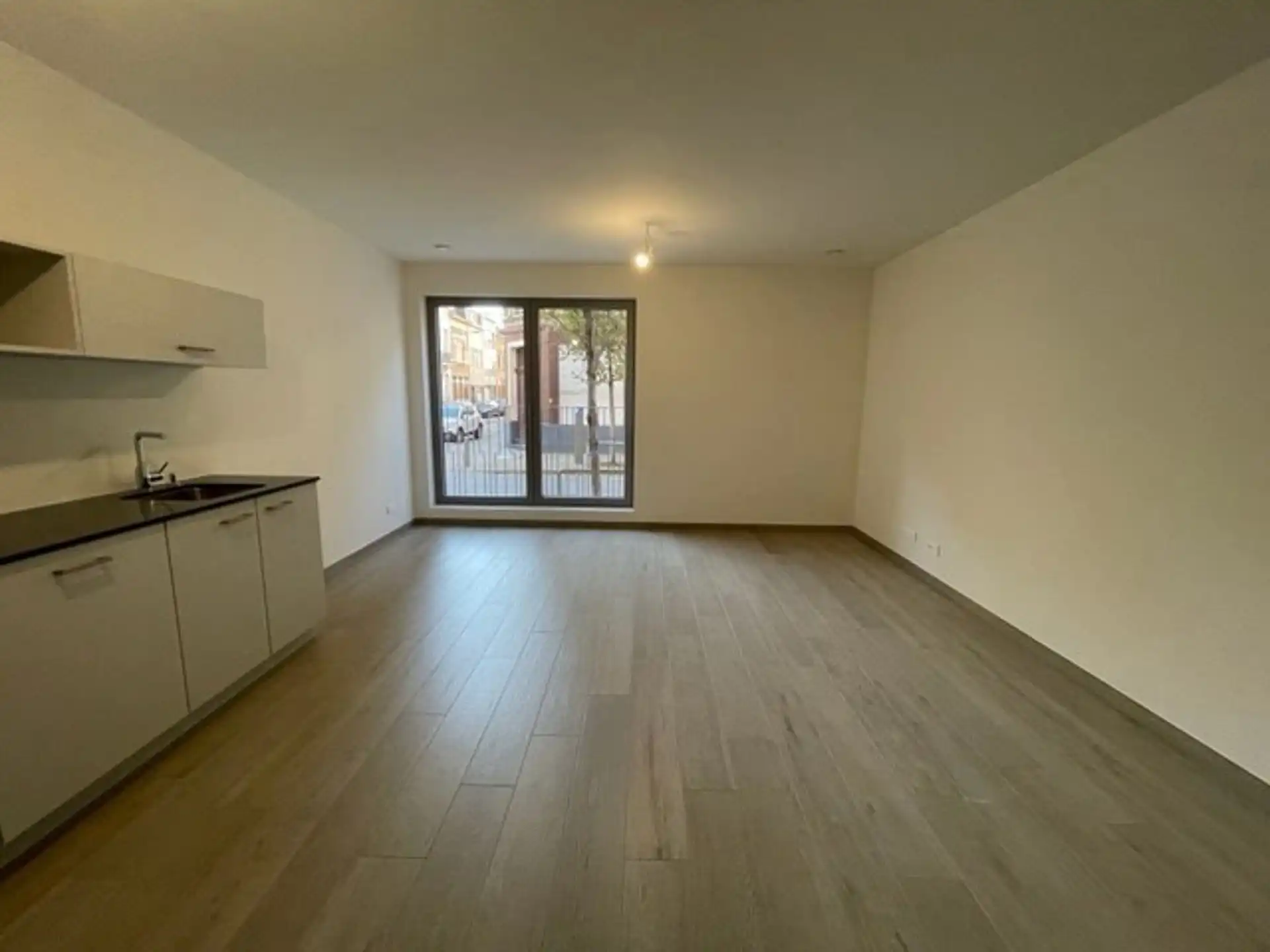 Recent 1-slaapkamerappartement met ruim terras foto 13