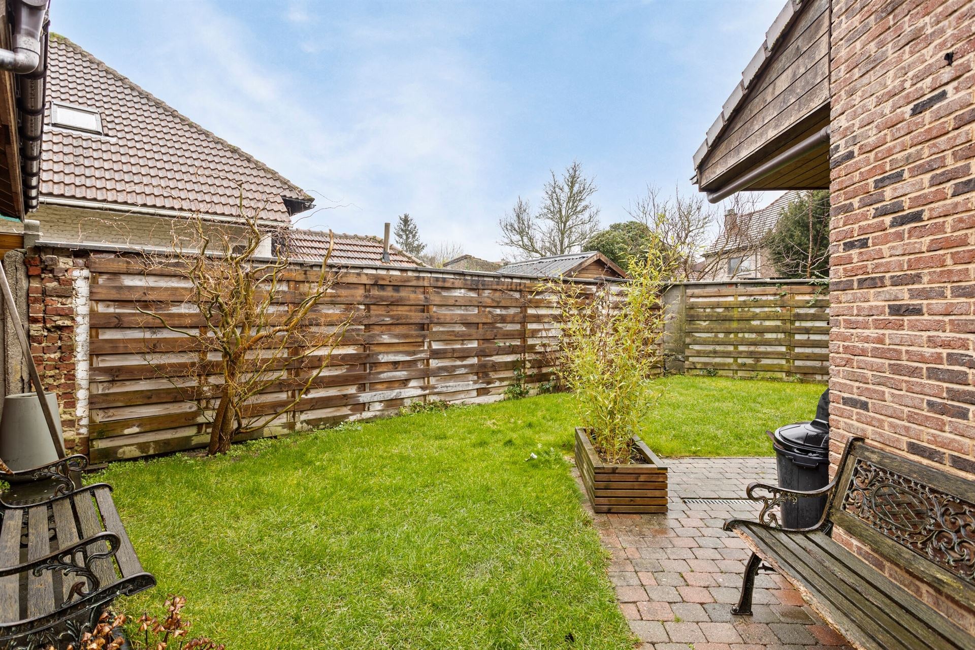 Prachtig gerenoveerde woning in doodlopende wijk foto 28