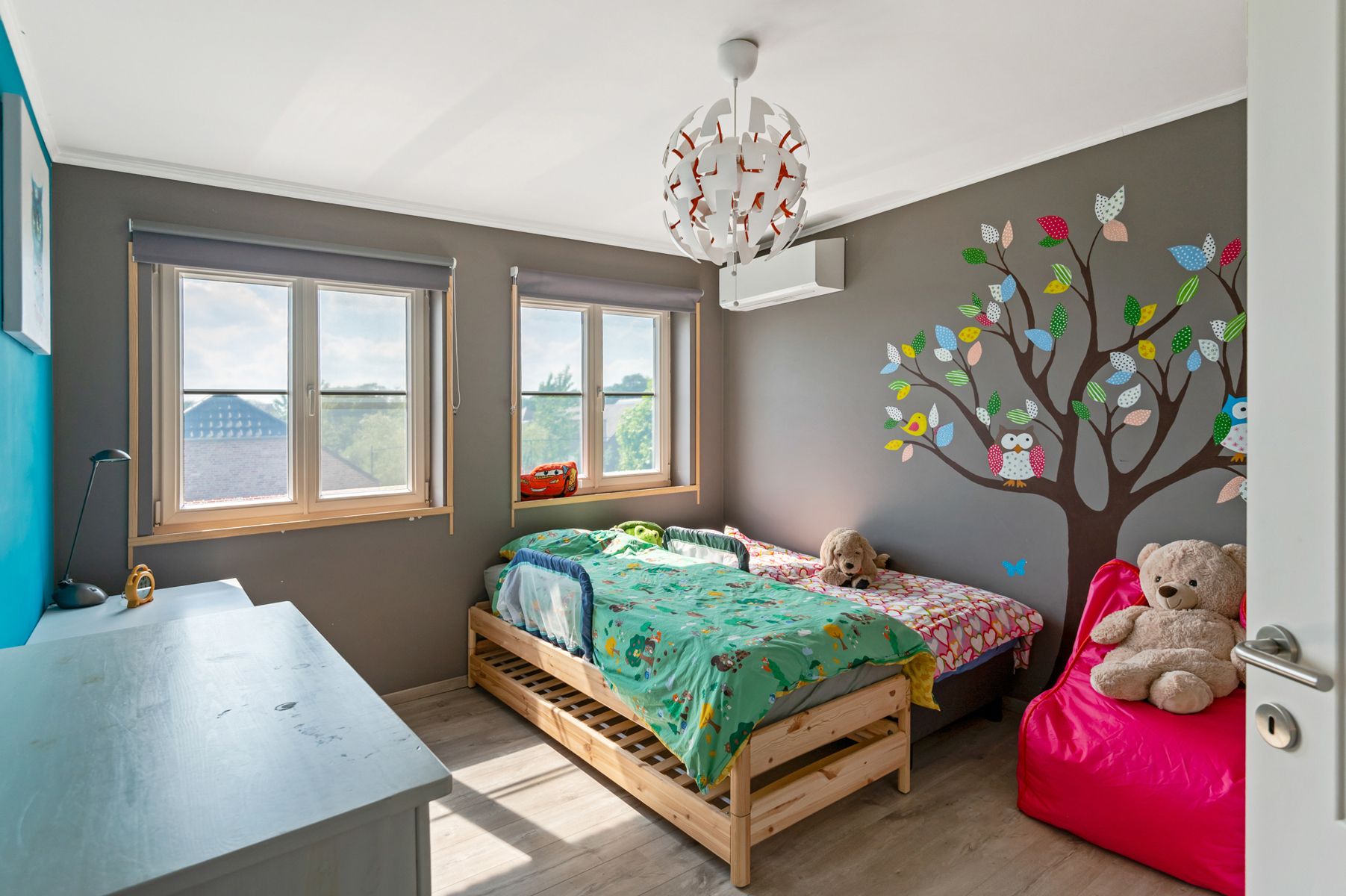 Recente villa met charme op ruime kavel foto 25
