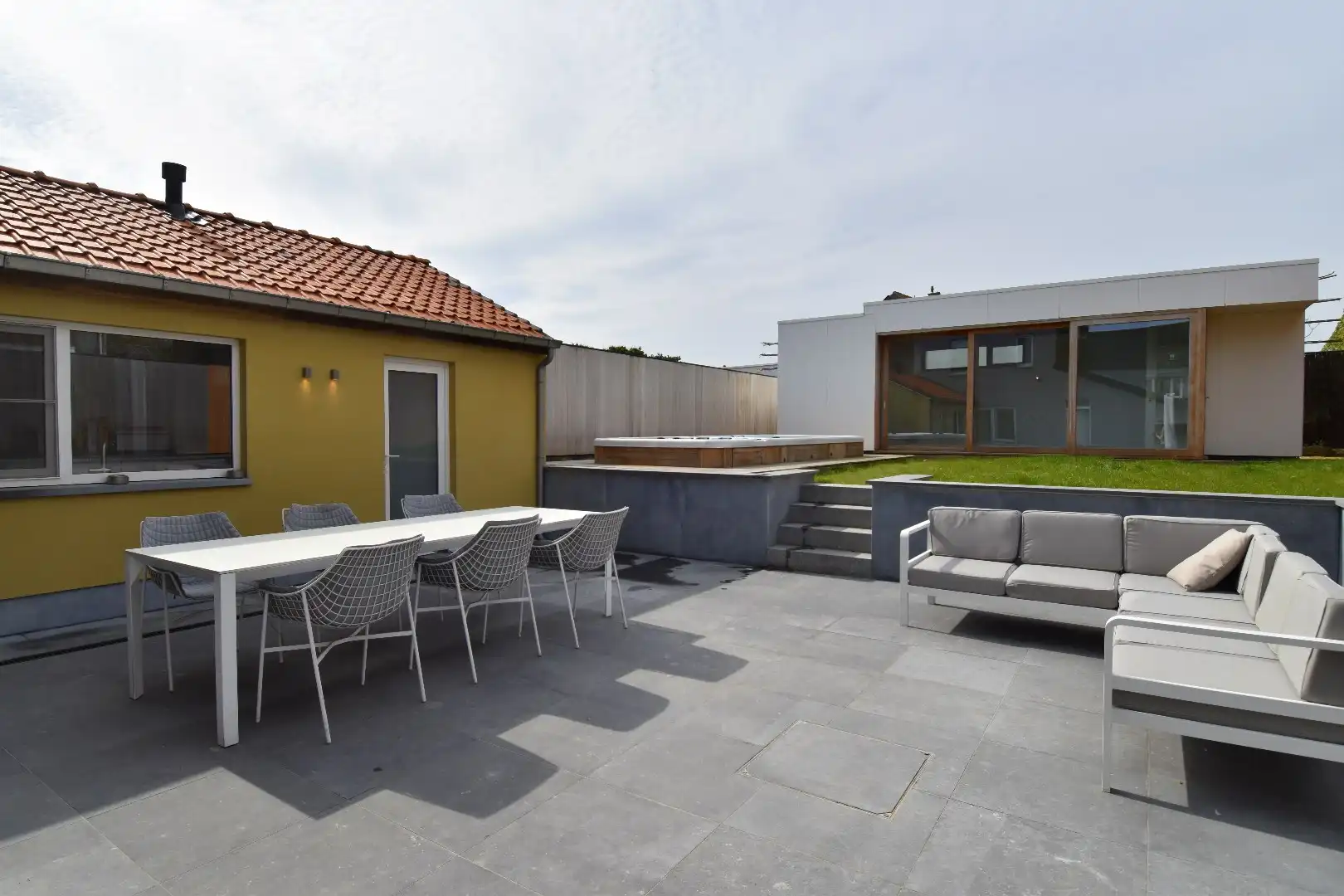 Vernieuwde HOB met 3 slaapkamers, bureel, zonnige tuin en garage te koop in Bellegem foto 18