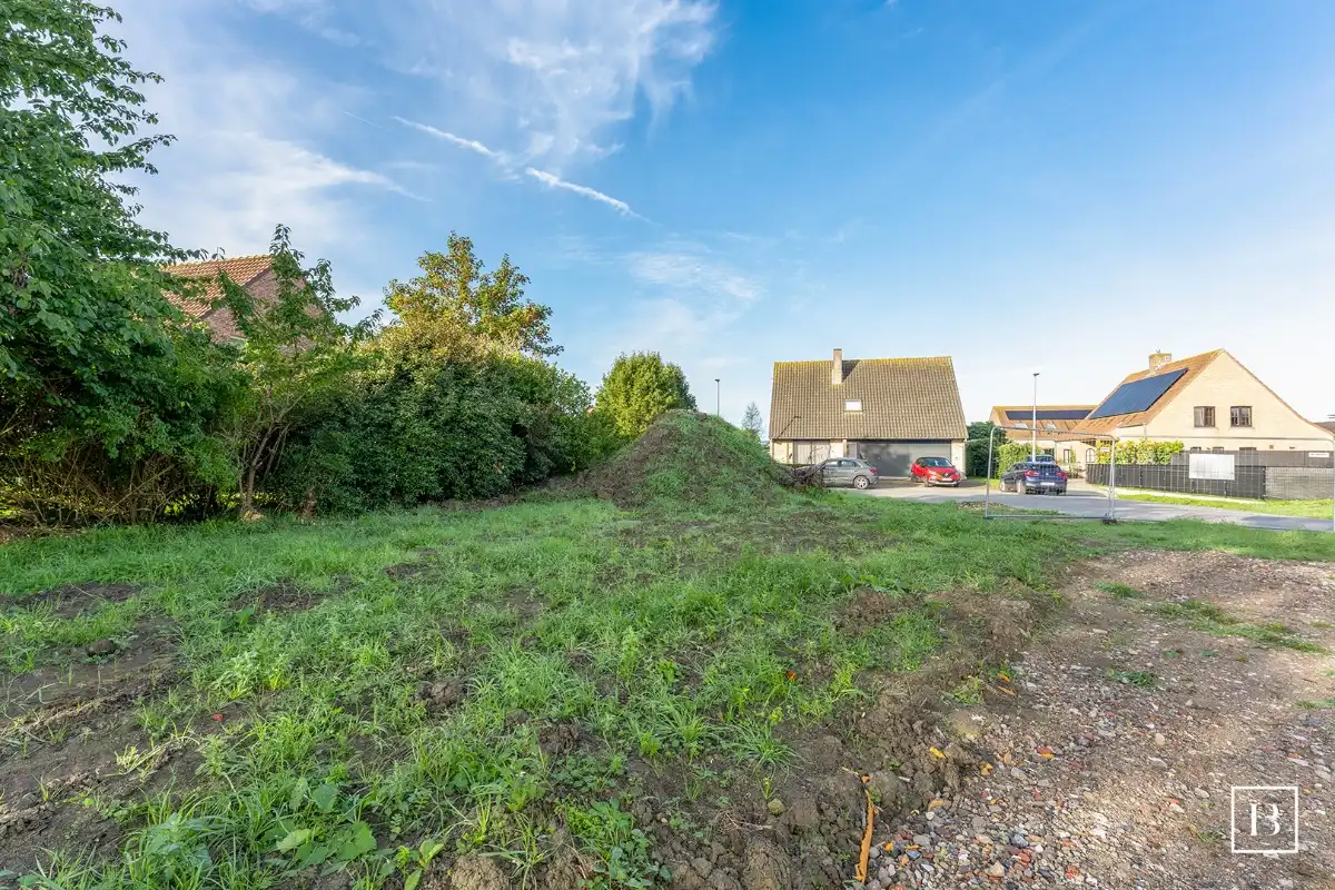 Bouwgrond in het rustige Vlissegem met prachtig polderzicht foto {{pictureIndex}}