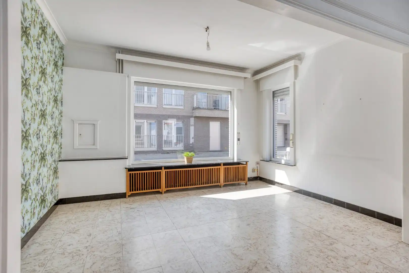 Leuke, halfopen woning met 3 slaapkamers, garage en tuin! foto 5