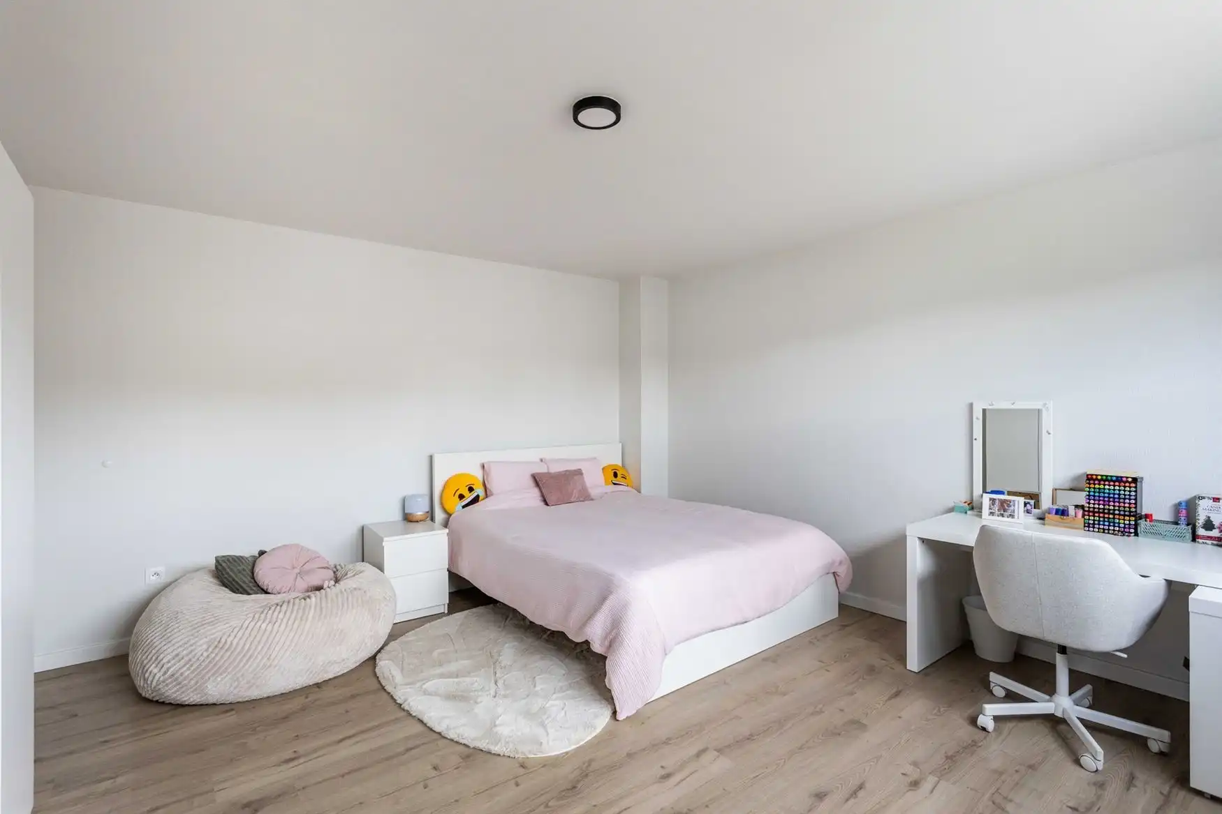 Volledig gerenoveerde gezinswoning met tuin in Drongen foto 9