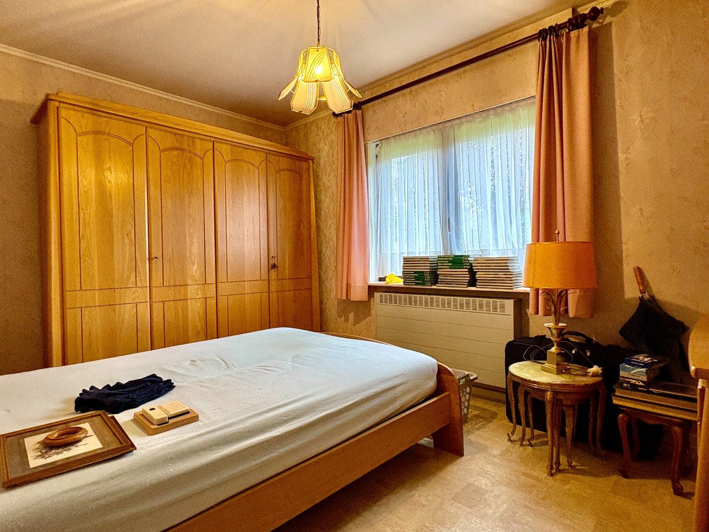 Gelijkvloerse villa op 614 m² met 3 slks en een inpandige garage. foto 11