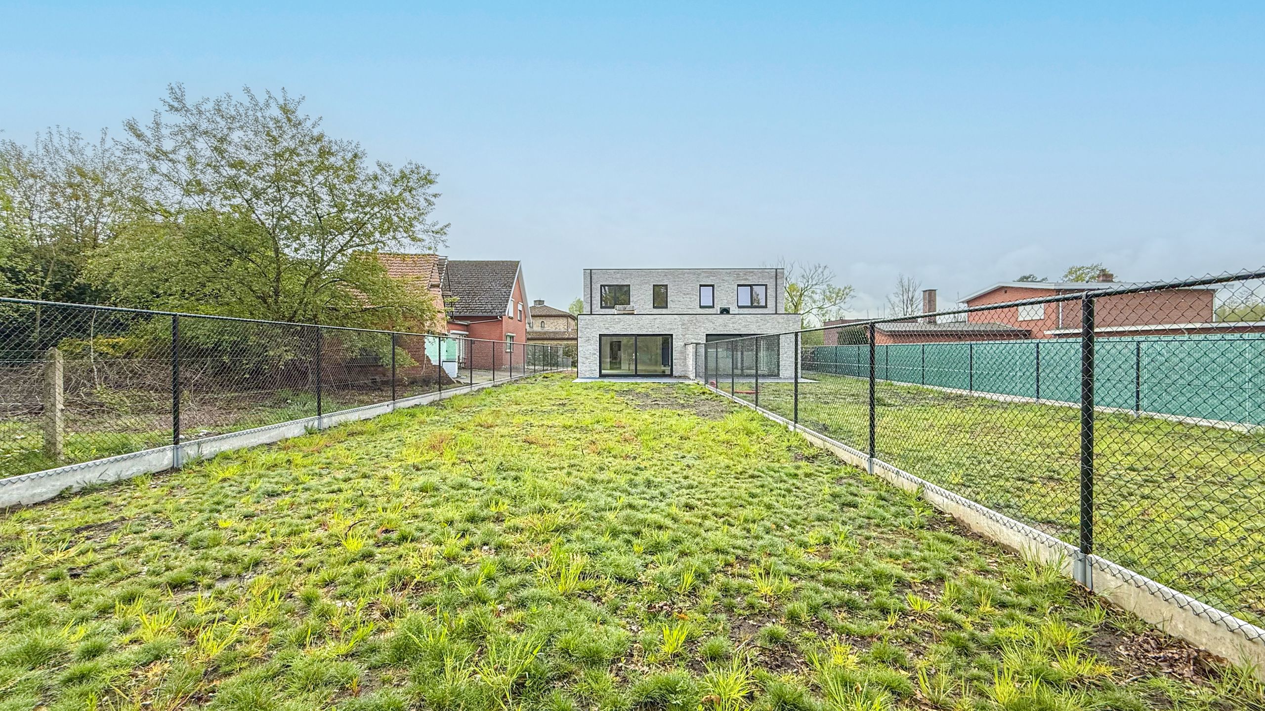 Nieuwbouwwoning (casco+) met 3 slpkms, terras en ruime tuin! foto 33