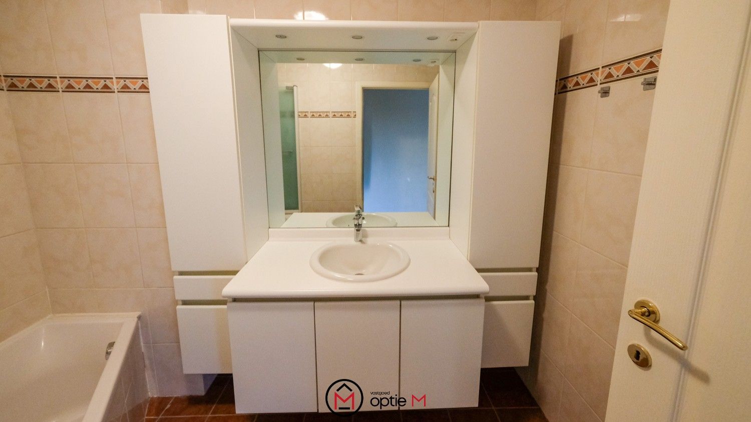 Investeringspand met handelsruimte en appartement in Merem Bilzen foto 25