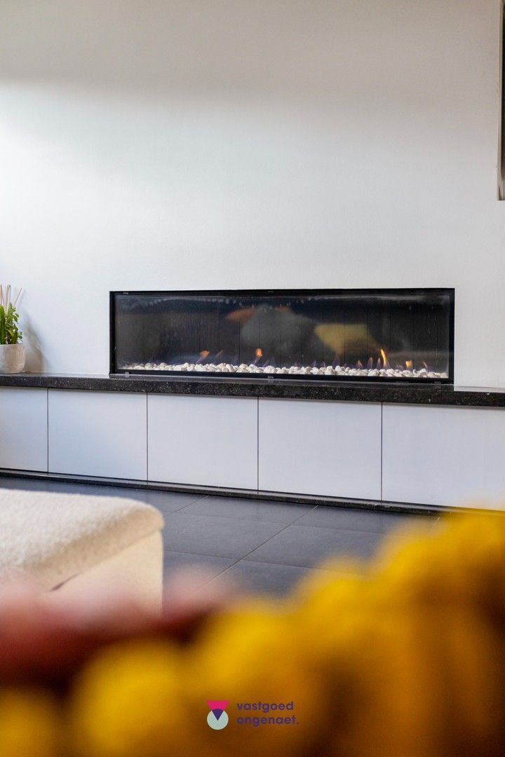 Ruime halfopen bebouwing met zonnige tuin foto 10