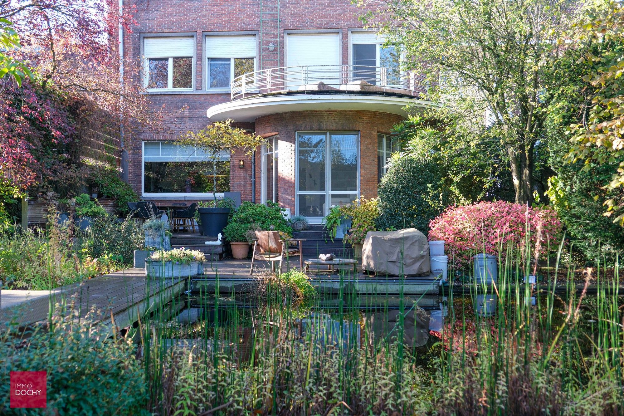 Prachtige loft met tuin en waterpartij centrum Kortrijk foto 10