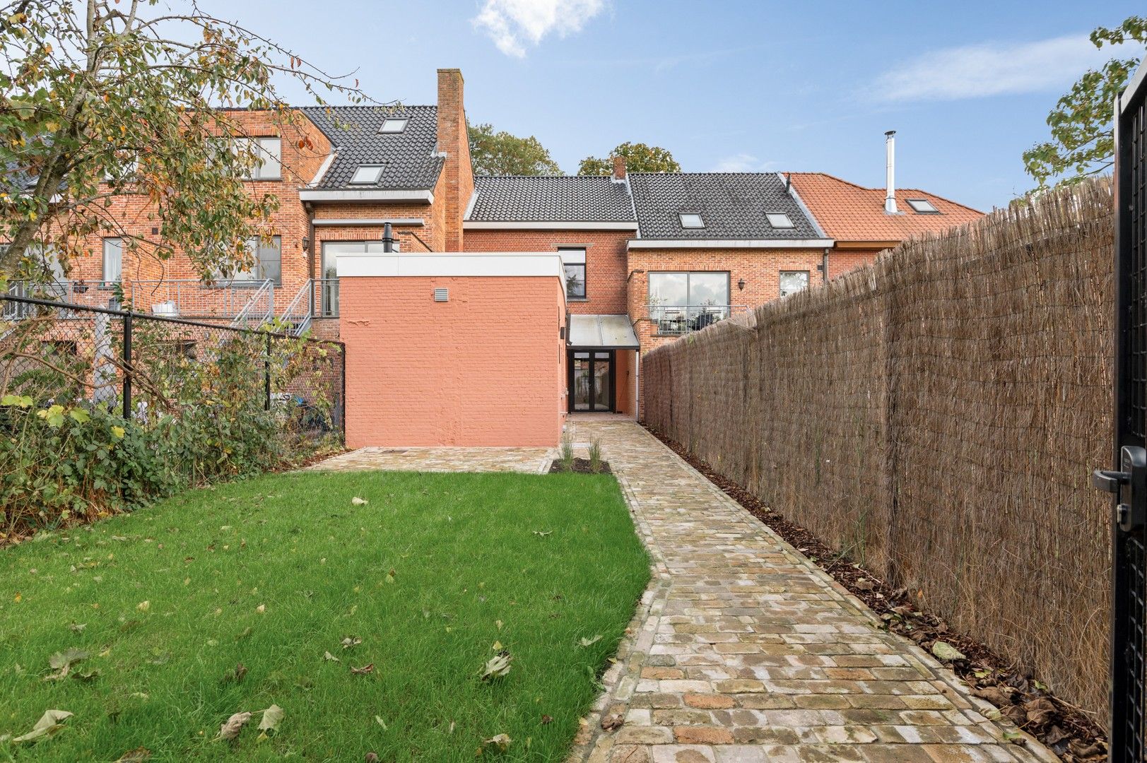 Charmante woning met 3 slaapkamers en 2 badkamers foto 16
