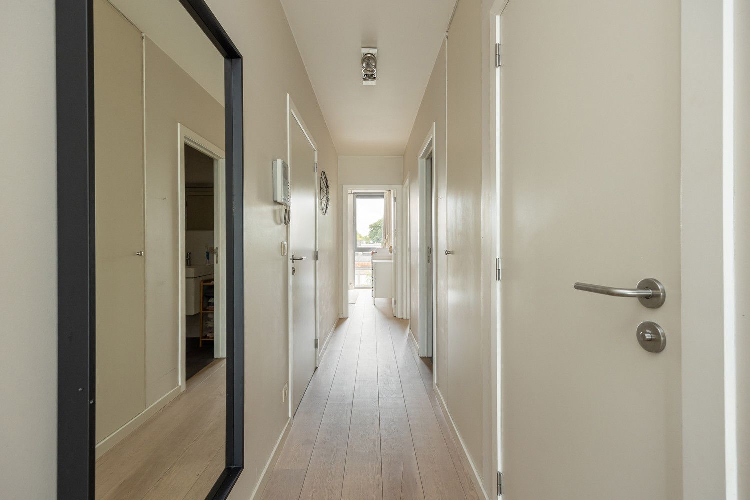 Energiezuinig (EPC A!) en verhuurd 2 slk-appartement (90m²) in een kwaliteitsvol en recent gebouw op de grens Mortsel/Berchem met optionele ondergrondse parking foto 12