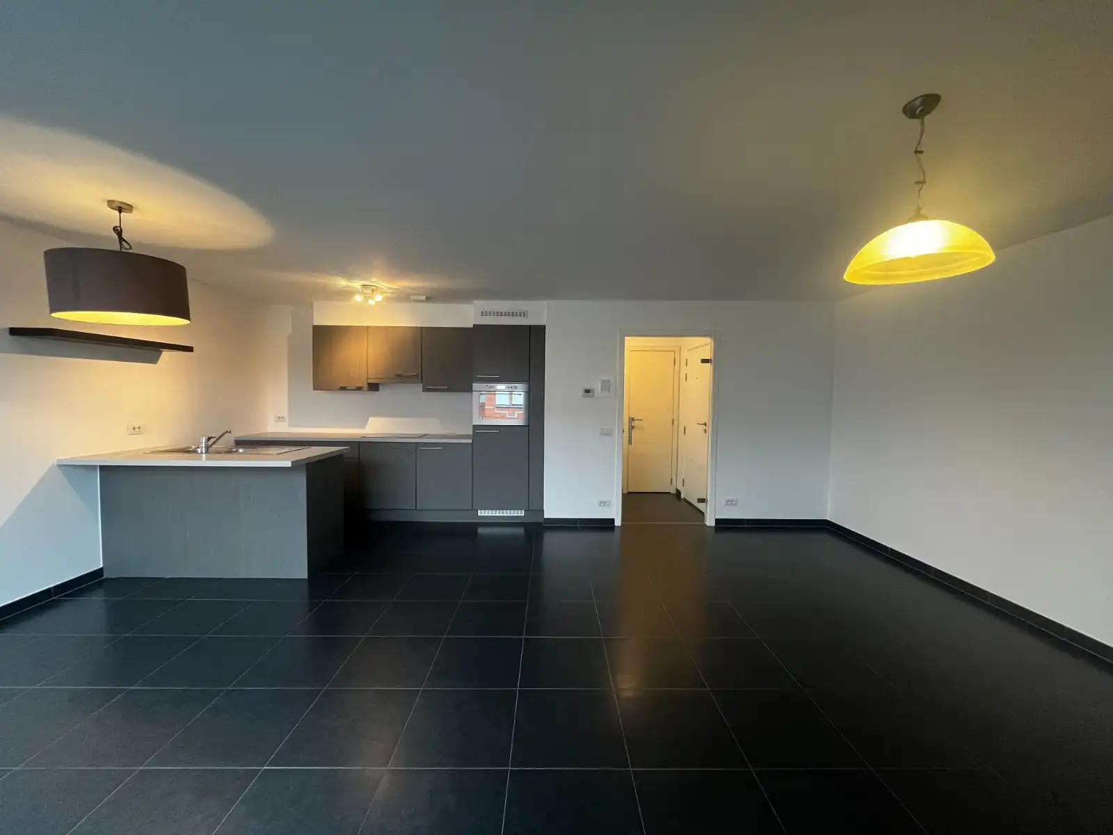Centraal gelegen 1 slaapkamer appartement met autostaanplaats foto 5